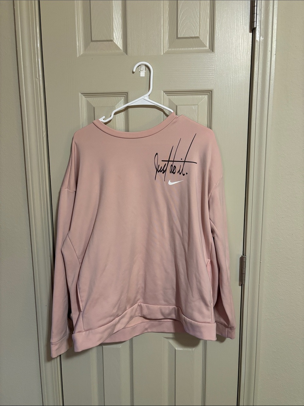 Nike Women’s Light Pink 'Just Do It' Pullover Sweatshirt